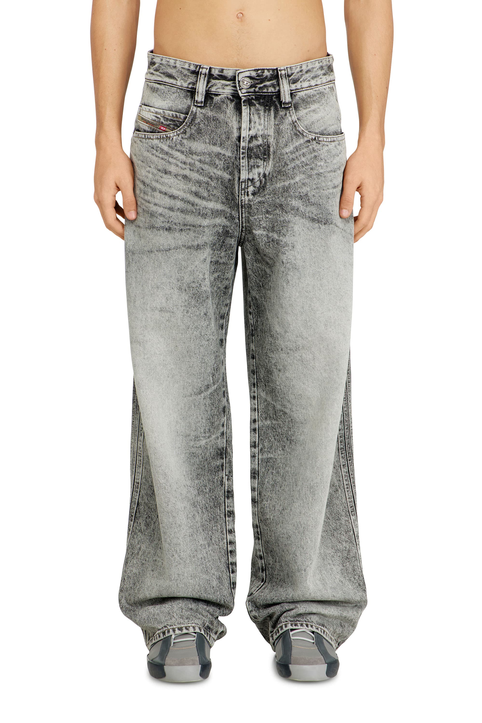Diesel Relaxed Jeans Regular Waist 1997 D-Enim-M, Light grey, Button fly